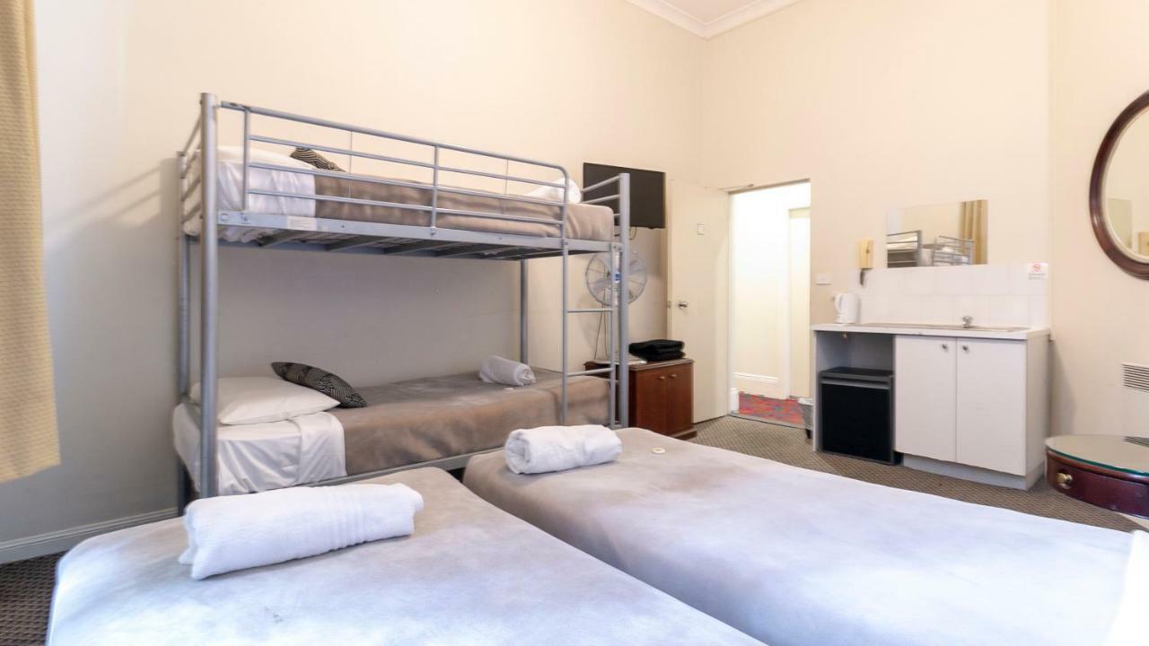 วูลโบรกเกอร์ส แอต ดาร์ลิง ฮาร์เบอร์ โฮเทล Hostel ซิดนีย์ ภายนอก รูปภาพ